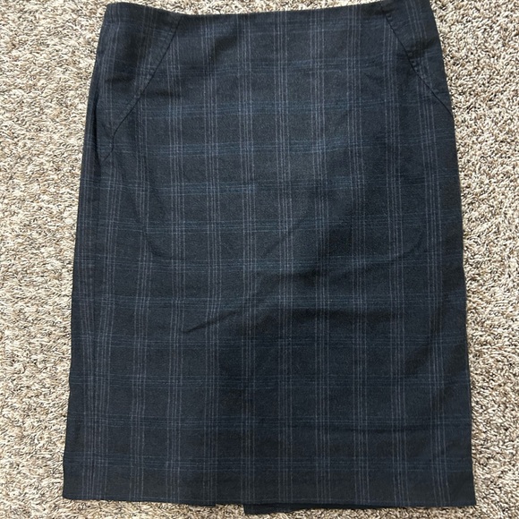 Saks Fifth Avenue Dresses & Skirts - Saks Fifth Avenue Black Checkered Midi Skirt